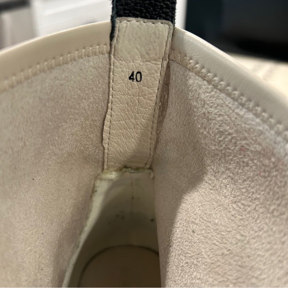 Off-White Leather Lug Sole Zipper Ankle Boots - Picture 13 of 15